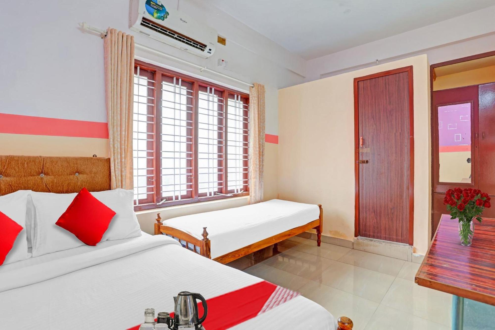 Hotel Spot On The New View Regency Thiruvananthapuram Exterior foto