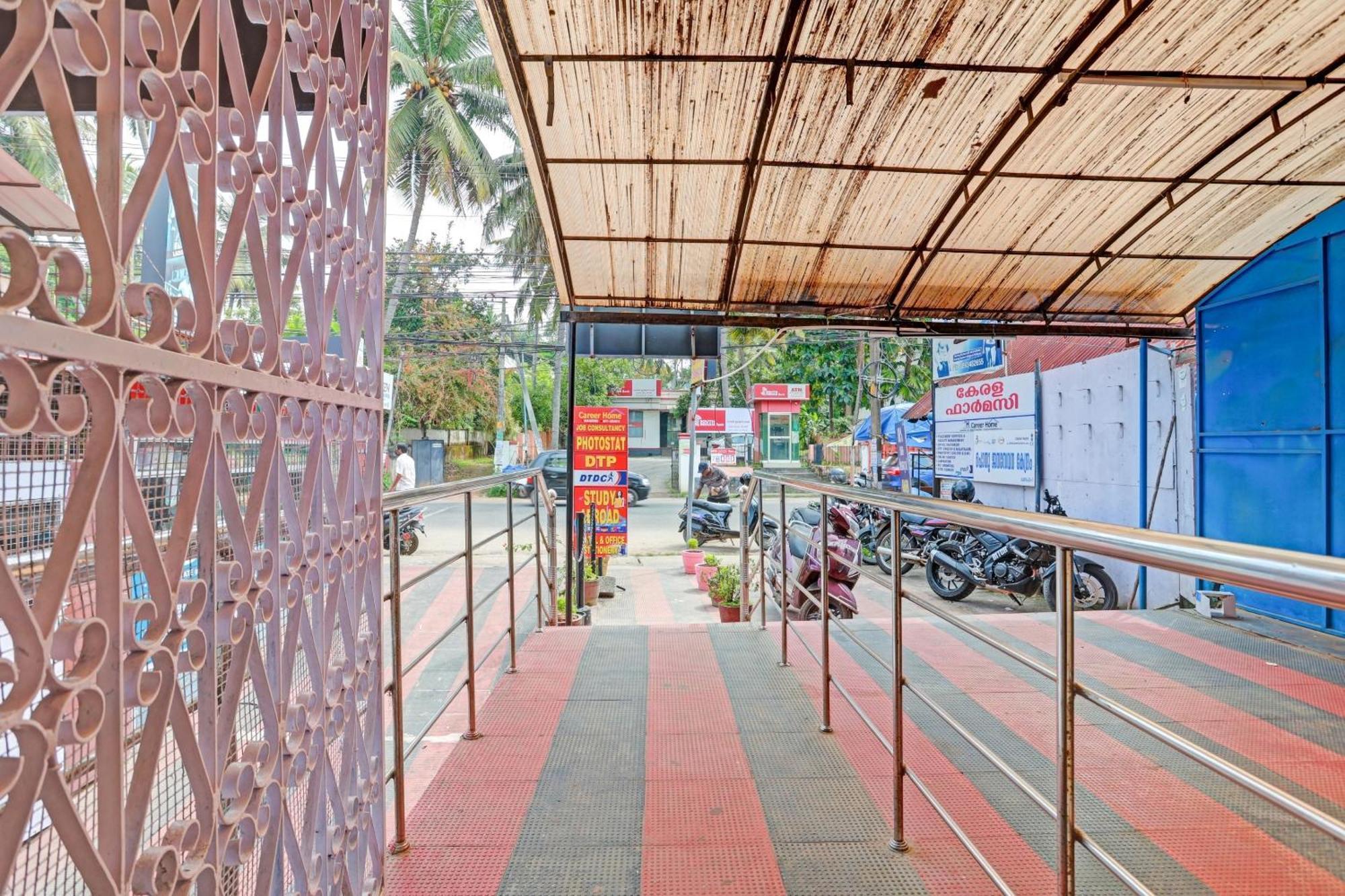 Hotel Spot On The New View Regency Thiruvananthapuram Exterior foto