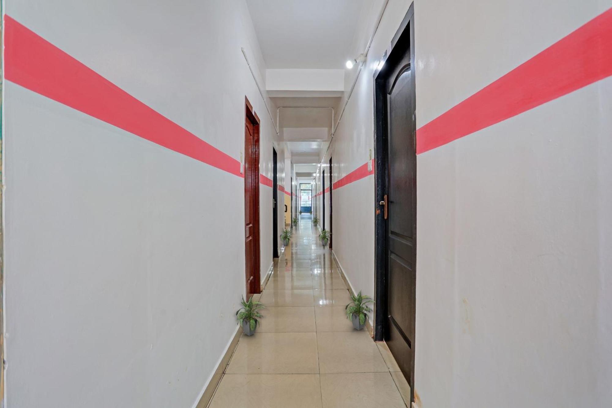Hotel Spot On The New View Regency Thiruvananthapuram Exterior foto